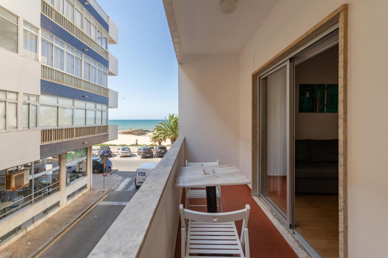 Al - Apartamentos Vista Mar Quarteira Exteriör bild